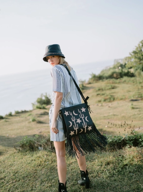 Hand bag / cross body bag Texas Fringe Satchel Bag in Black 5 qa2june_169